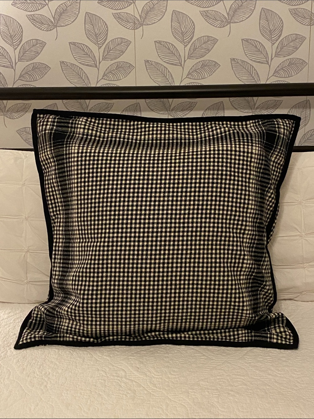 Vintage Lauren Ralph Lauren "Winter Cottage" Check Flannel Euro Sham 100% cotton